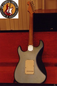 Fender Stratocaster 1964 refin Lake Placid Blue (2)