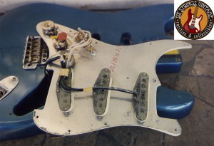 Fender Stratocaster 1964 refin Lake Placid Blue (4)